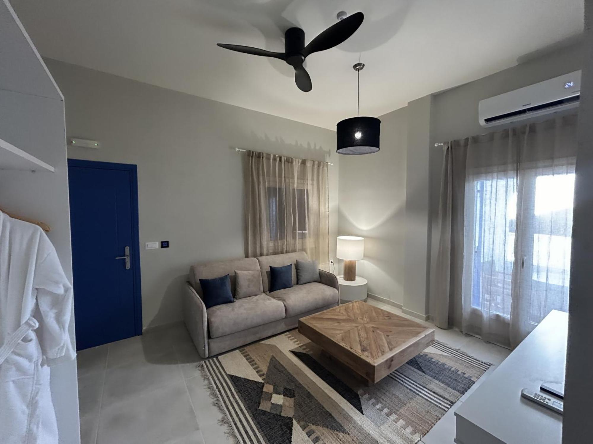 The Noverian Bios Santorini Boutique Hotel Fira  Pokoj fotografie