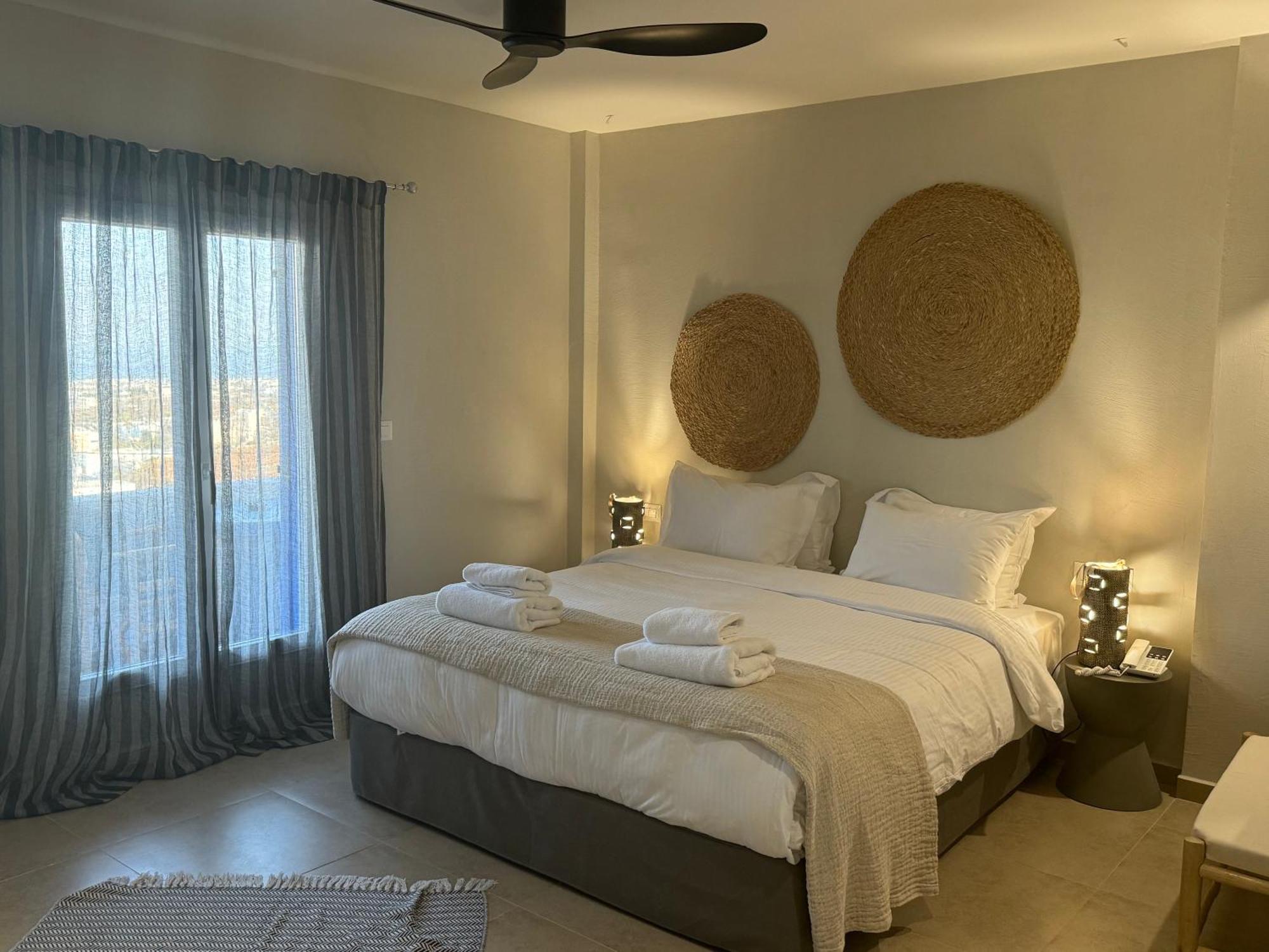 The Noverian Bios Santorini Boutique Hotel Fira  Pokoj fotografie